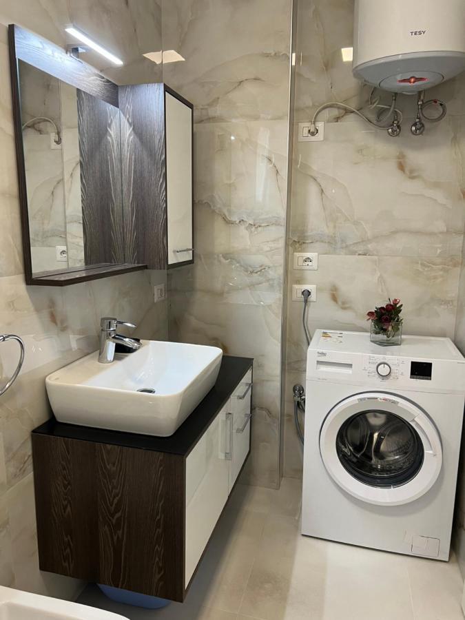 Grand New Bazaar Apartment Тирана Екстер'єр фото