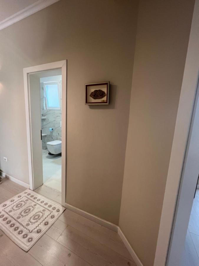 Grand New Bazaar Apartment Тирана Екстер'єр фото