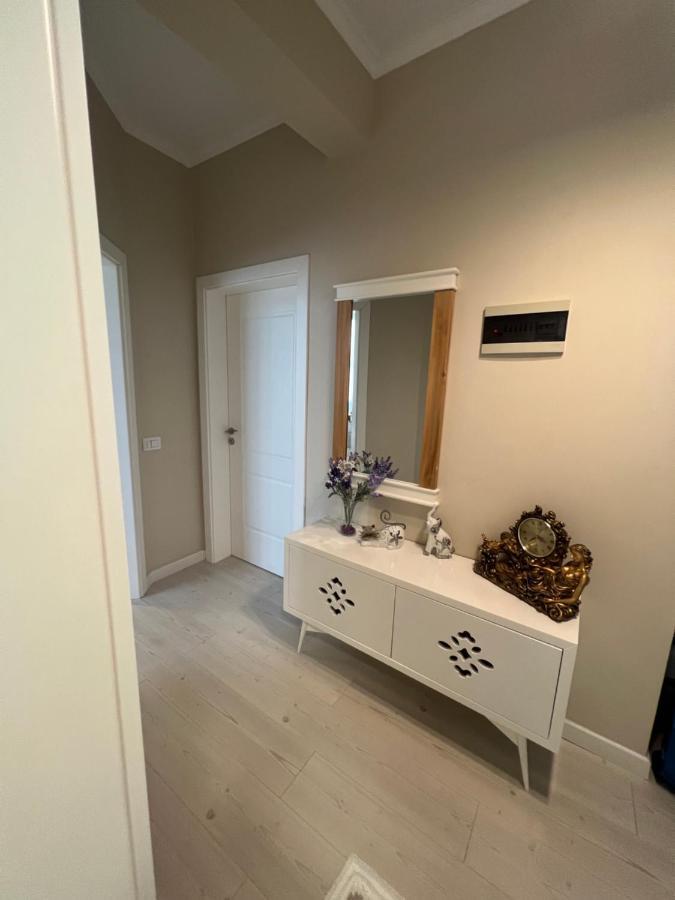 Grand New Bazaar Apartment Тирана Екстер'єр фото